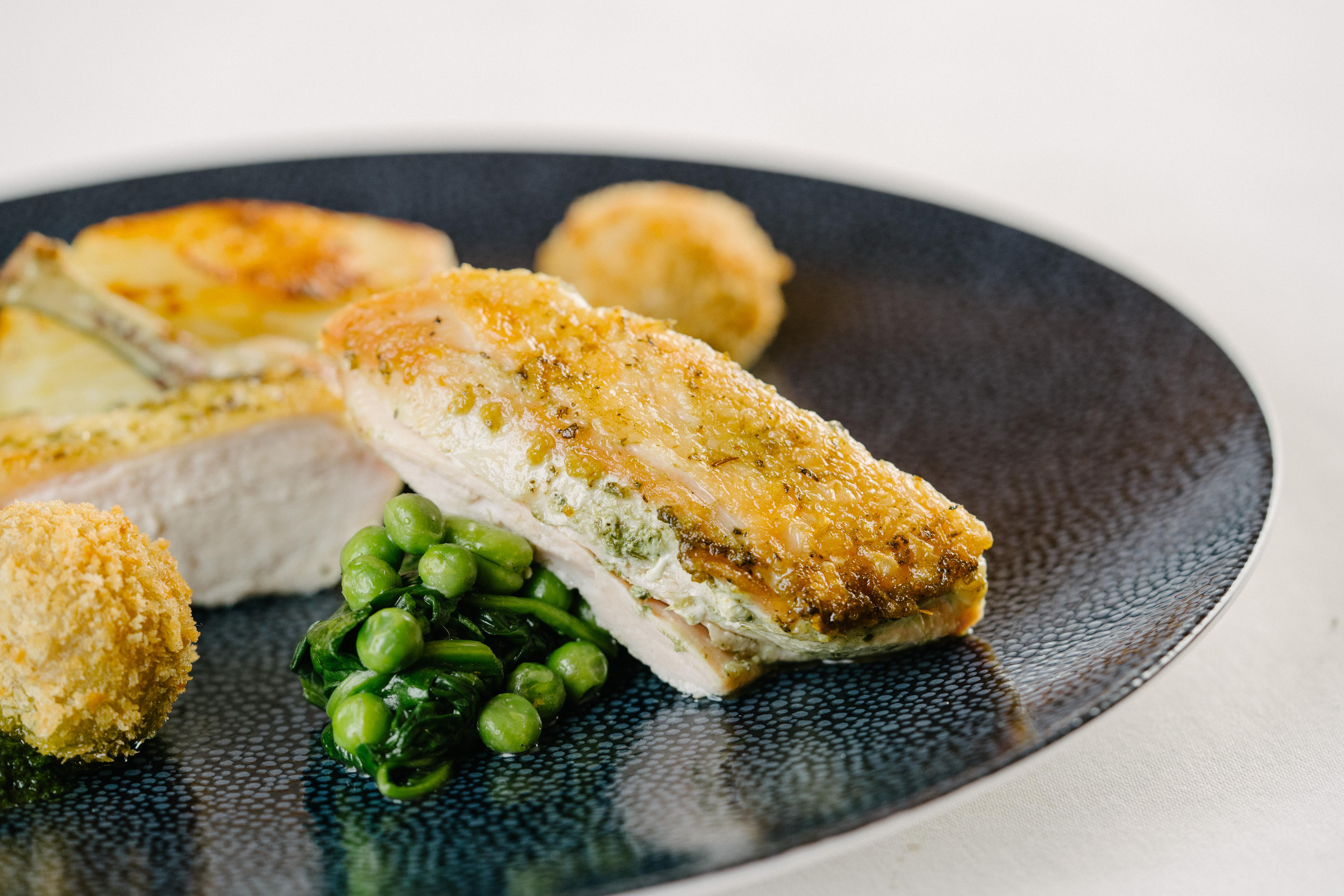 The Fitzwilliam Hotel Belfast Dış mekan fotoğraf A prepared meal of chicken