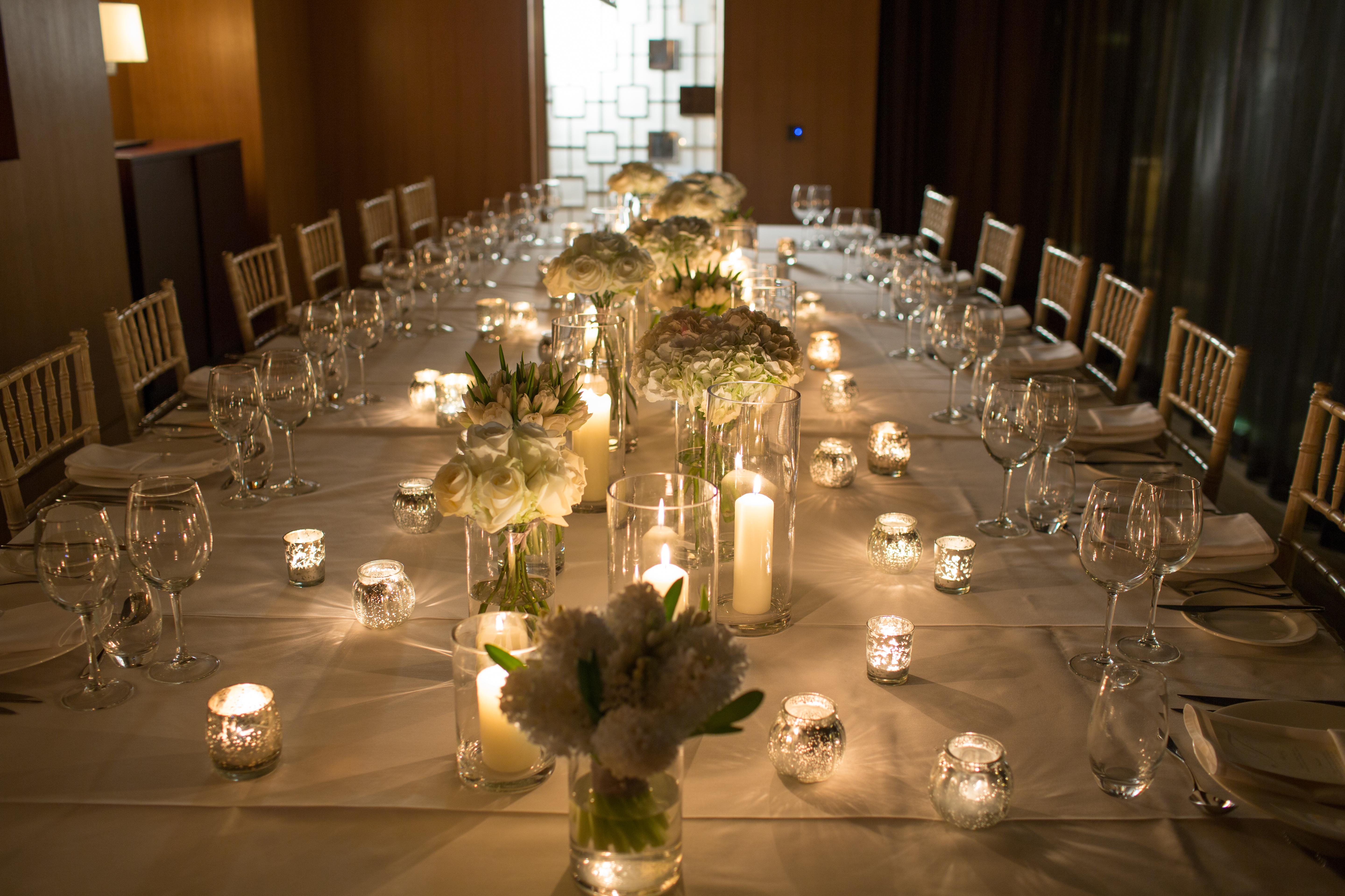 The Fitzwilliam Hotel Belfast Dış mekan fotoğraf A table set for a wedding reception